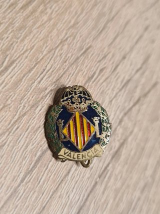 Pin insignia Valencia