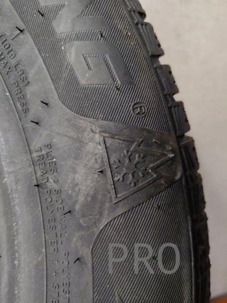 Neumático de invierno 205/55 R16
