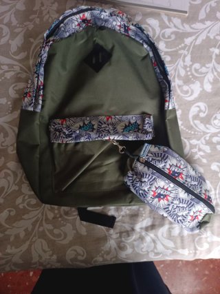 Mochila escolar con estuche NUEVA