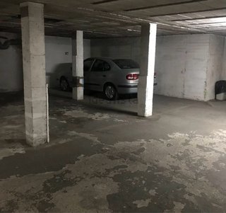 Plaza garaje  para coche y moto alquiler