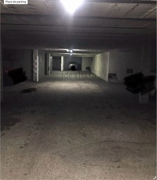 Plaza garaje  para coche y moto alquiler