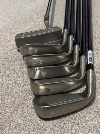 COMO NUEVO!! Set de Golf Wilson Ultra Mujer