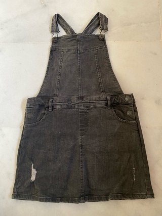 Peto de falda negro