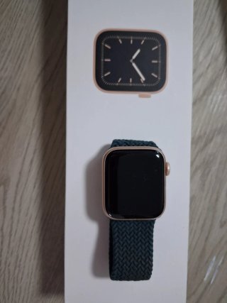 Apple Watch series 5, 40mm Oro y Rosa