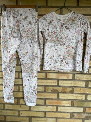 Pijama niña estampado floral