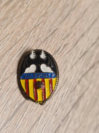 Pin insignia Valencia CF