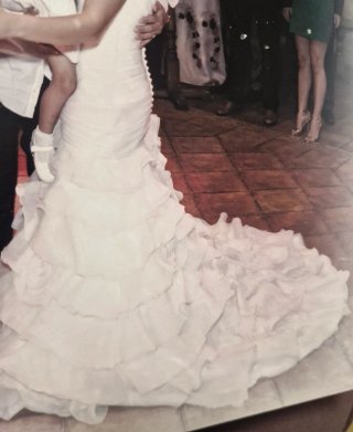 Vestido de Novia Blanco con Volantes