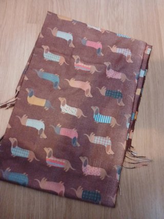 Pañuelo con estampado de perritos