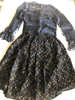 Conjunto de Falda y Camisa Baturra