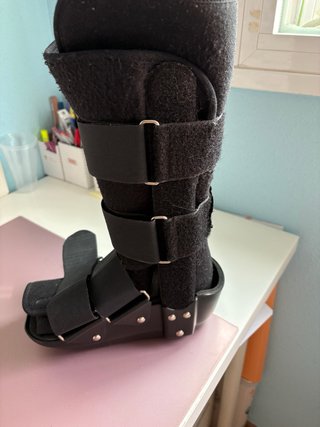 Bota ortopédica inmovilizadora tipo Walker