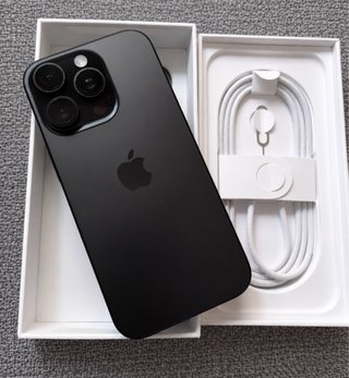 iPhone 16 Pro Negro