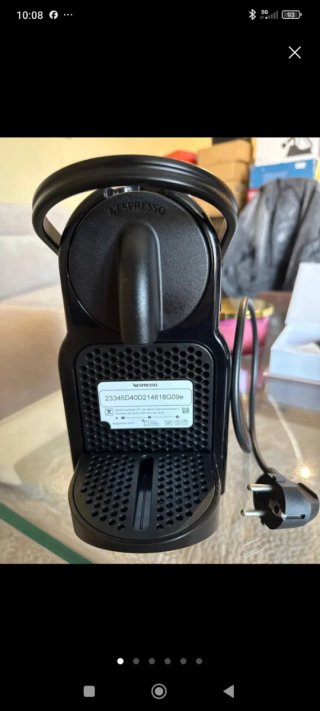 Cafetera Nespresso Inissia Negra