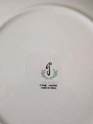 4 Platos Porcelana Antiguo con Motivo Pez diferent