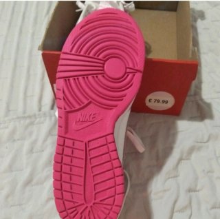 Zapatillas Nike Blancas y Rosas