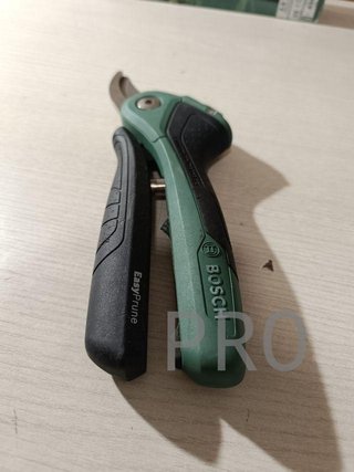 Forbici da potatura a batteria Bosch (batteria 3,6 V integrata)