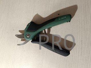 Forbici da potatura a batteria Bosch (batteria 3,6 V integrata)