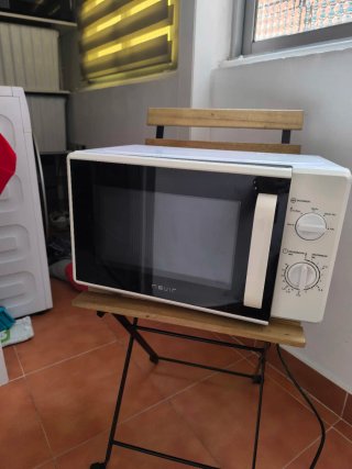 Microondas Nevir blanco
