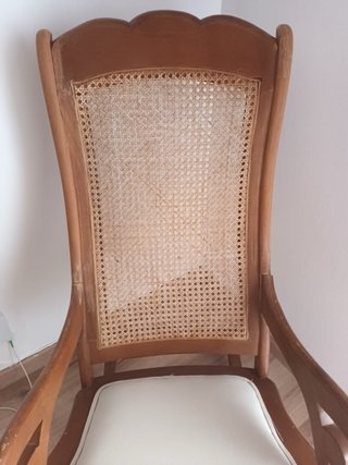 Mecedora de Madera y Ratán