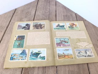Antiguo album cromos Historia de la guerra