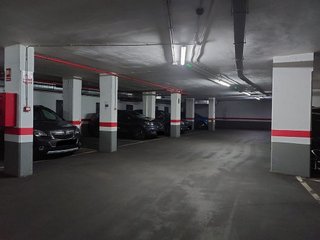 Garaje en venta en Porta en Barcelona