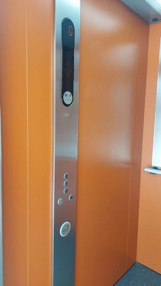 Garaje en venta en Porta en Barcelona
