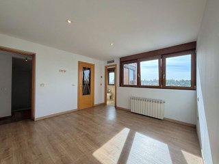 Dúplex en alquiler en Valdemarín en Madrid