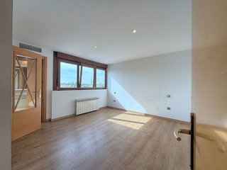 Dúplex en alquiler en Valdemarín en Madrid