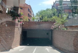 Garaje en alquiler en San Juan Bautista en Madrid