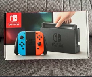 Nintendo Switch V1 + Extras