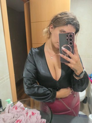 Top de Raso Negro con Encaje