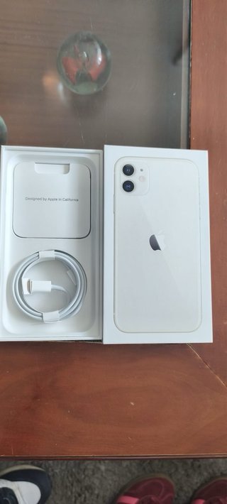 iPhone 11 128GB Blanco, en buen estado