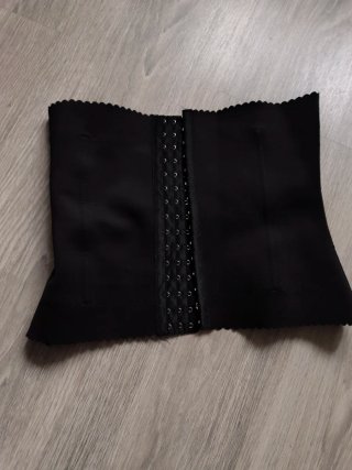 Faja Pierre Cardin Negra