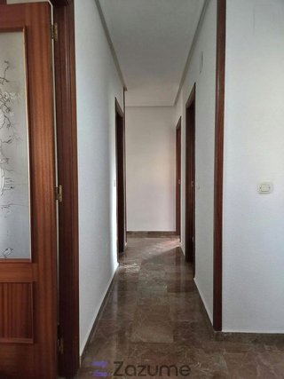 Piso en alquiler en El Valle - Universidad en Jaén