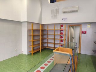 Local comercial en venta en San Juan en Pamplona