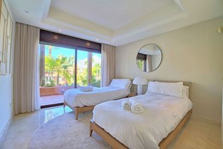 Piso en alquiler en La Dama de Noche-La Alzambra en Marbella