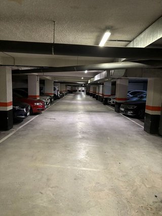 Garaje en alquiler en San Pedro de Deusto-La Ribera en Bilbao