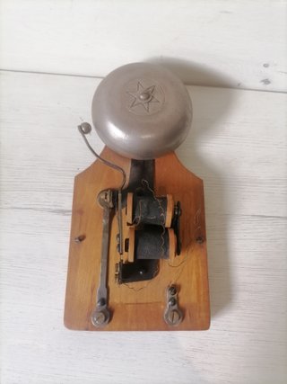 Timbre Antiguo con Caja de Madera