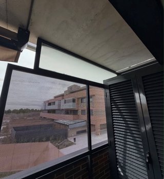Puertas y cerramientos modernos