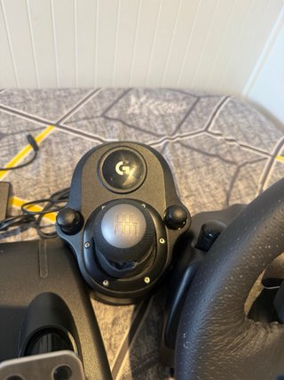 Volante Logitech G29 con Pedales y Palanca