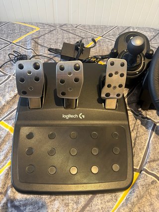 Volante Logitech G29 con Pedales y Palanca
