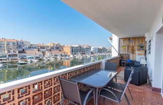 Piso en venta en Empuriabrava en Castelló d´Empúries