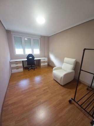 Piso en alquiler en Covadonga - Campuzano - Ciudad Vergel en Torrelavega