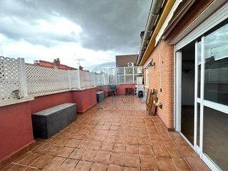 Ático en alquiler en Numancia en Madrid