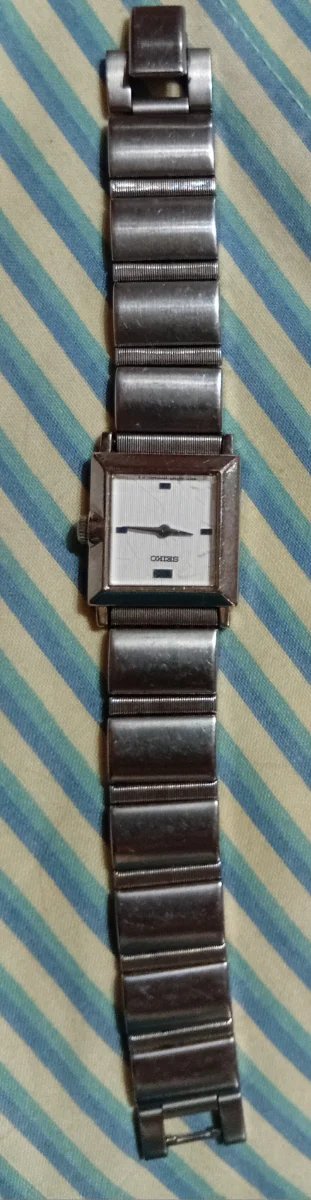 Reloj Seiko Analógico Mujer Plata y Blanco