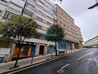 Local comercial en venta en Ensanche - Sar en Santiago de Compostela