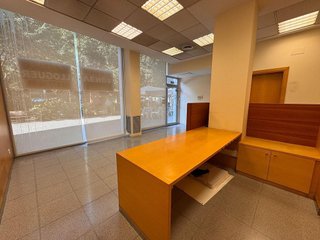 Local comercial en alquiler en Poble Nou en Manresa