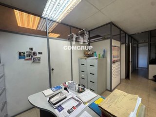 Nave industrial en alquiler en El Bon Pastor en Barcelona