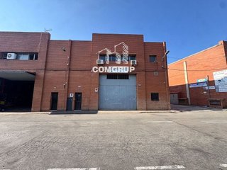 Nave industrial en alquiler en El Bon Pastor en Barcelona