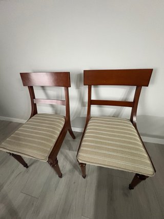Mesa de comedor Hanbel + Conjunto de 4 sillas