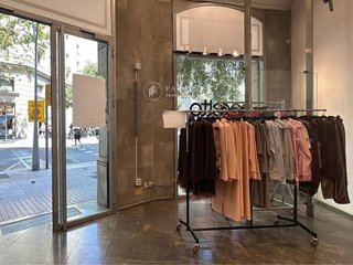Local comercial en alquiler en La Dreta de l'Eixample en Barcelona